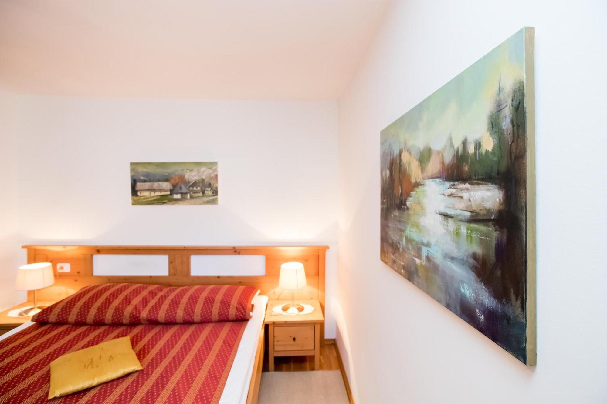 Art Hotel Kristal Бохинь Экстерьер фото