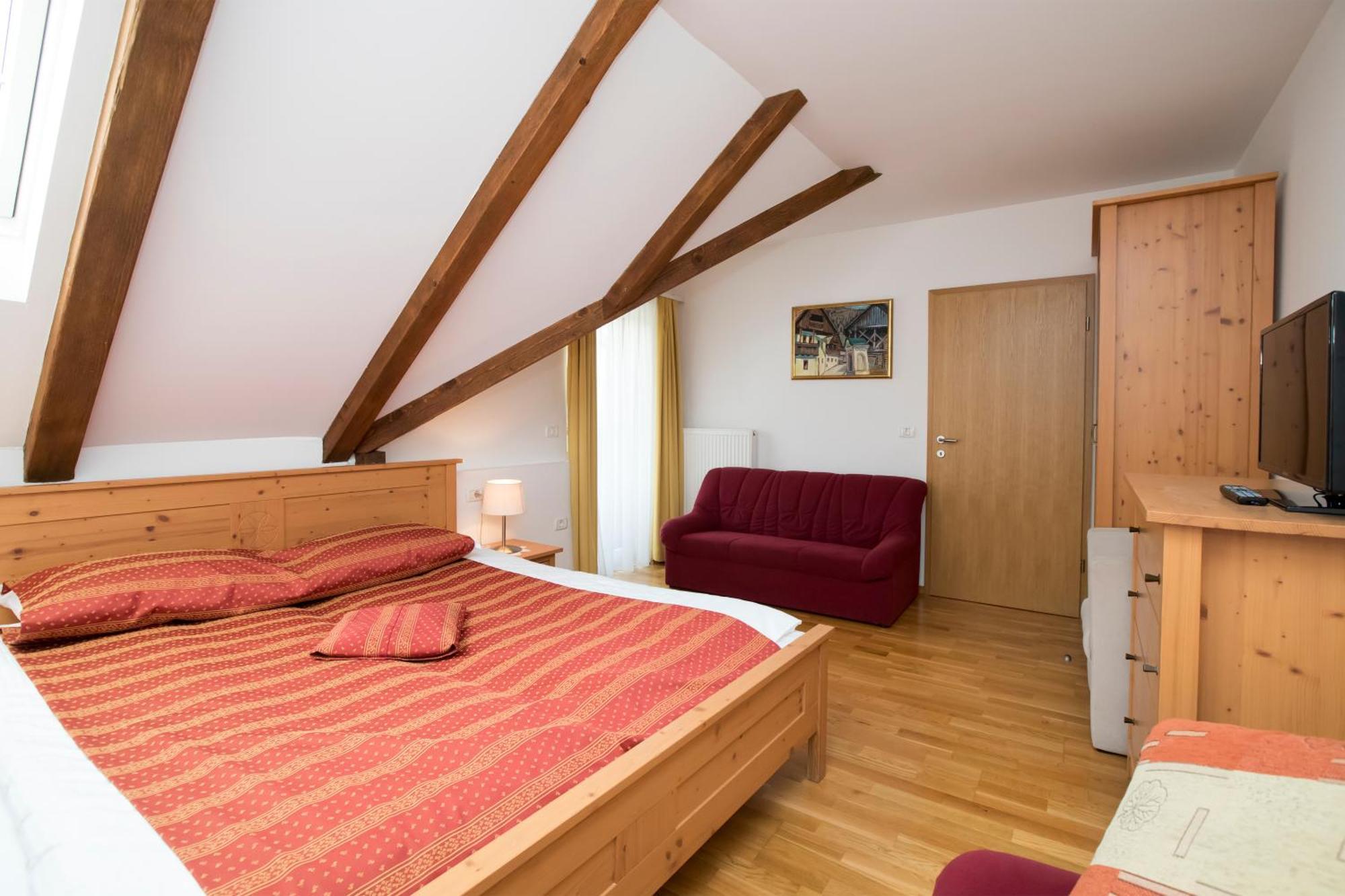 Art Hotel Kristal Бохинь Экстерьер фото