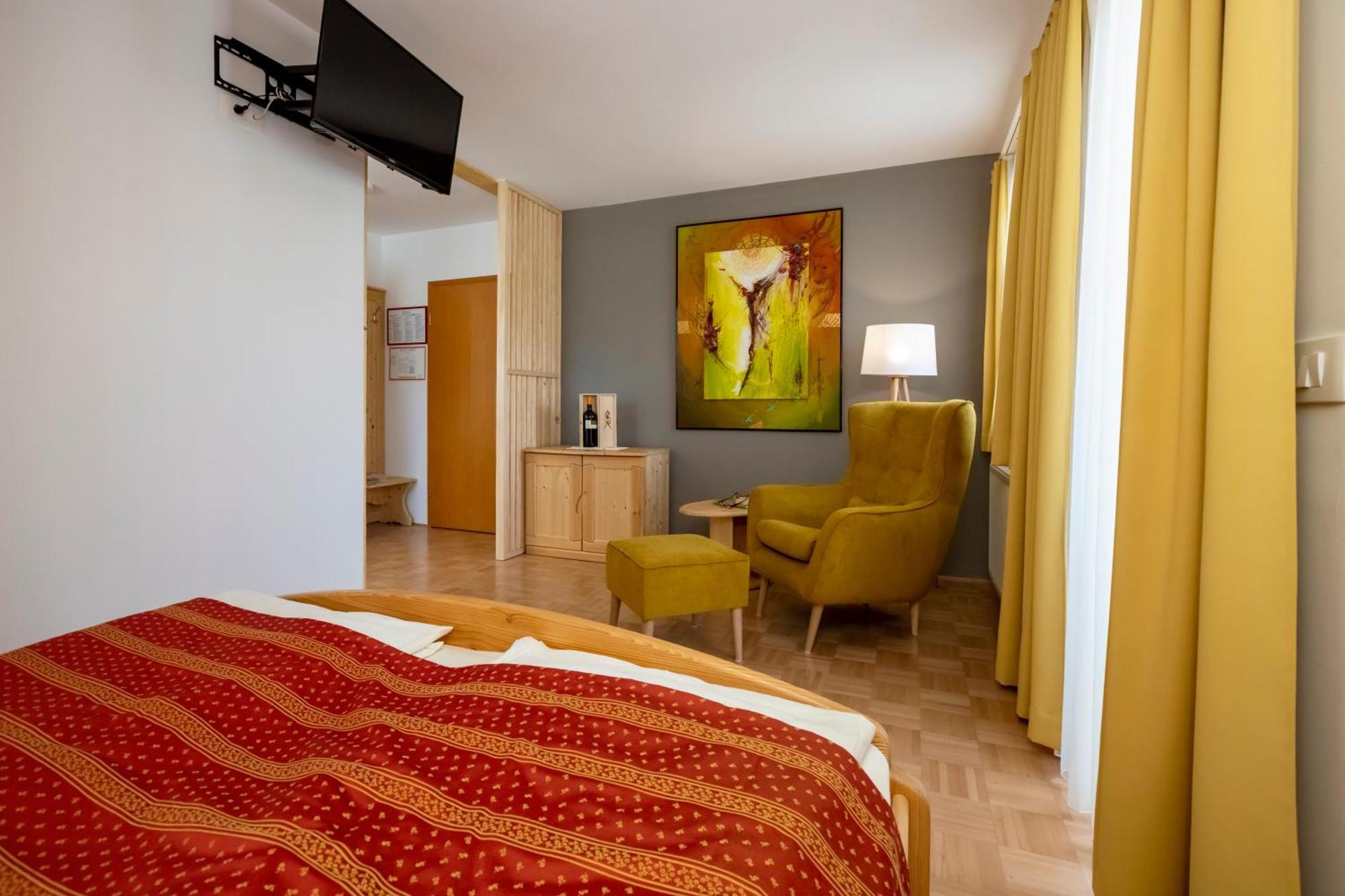 Art Hotel Kristal Бохинь Экстерьер фото