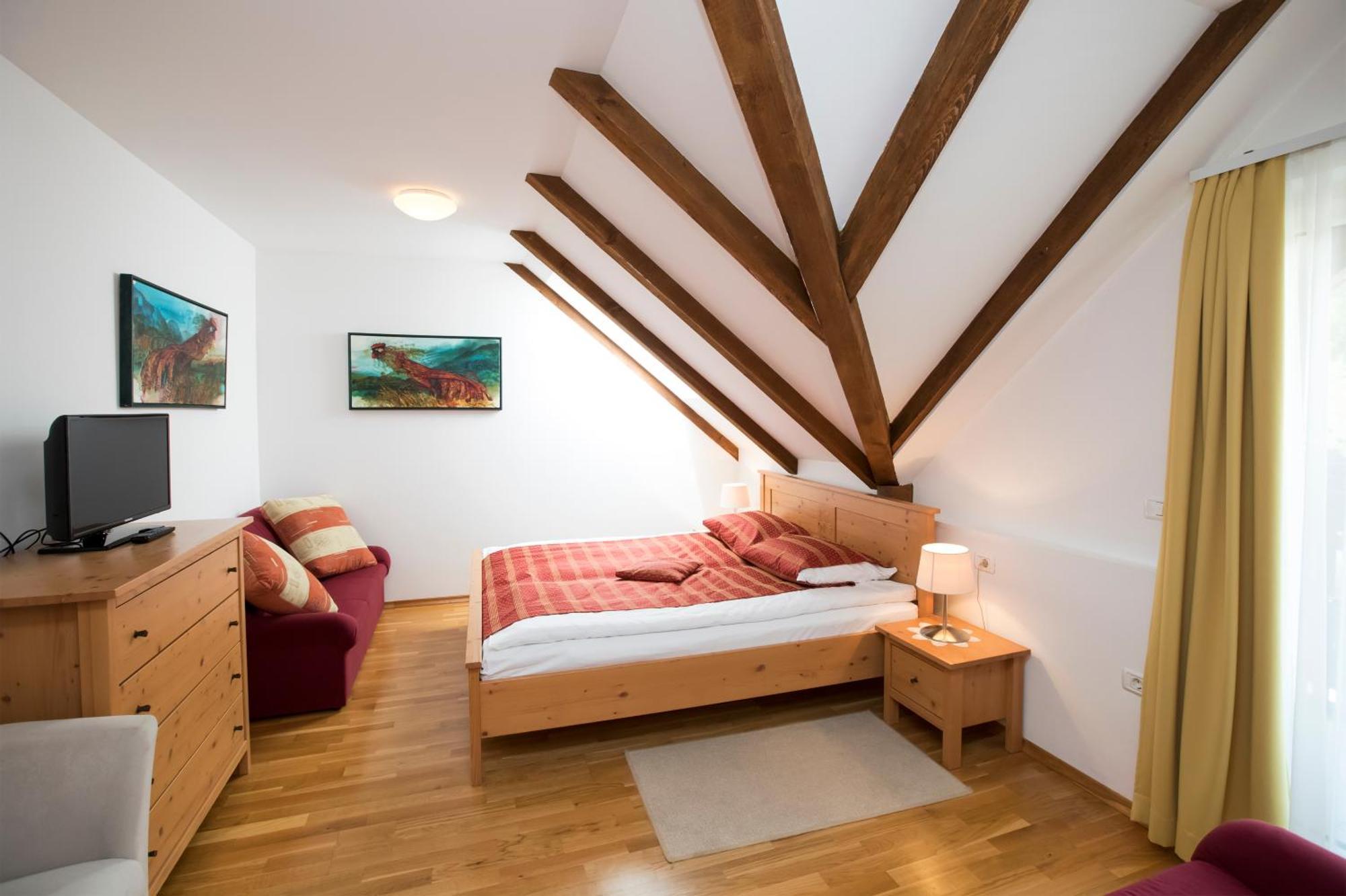 Art Hotel Kristal Бохинь Экстерьер фото