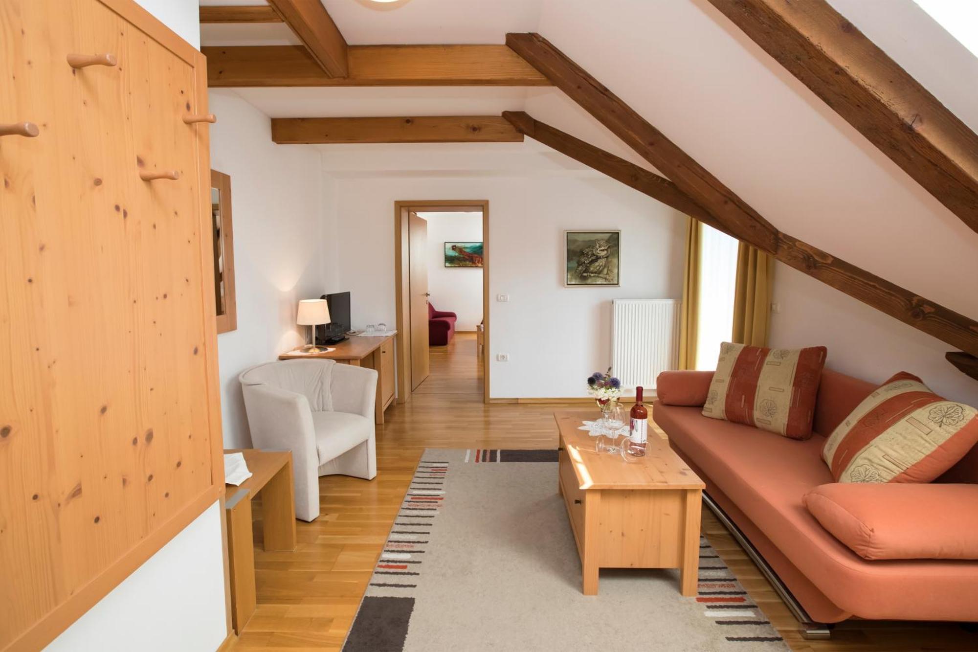 Art Hotel Kristal Бохинь Экстерьер фото
